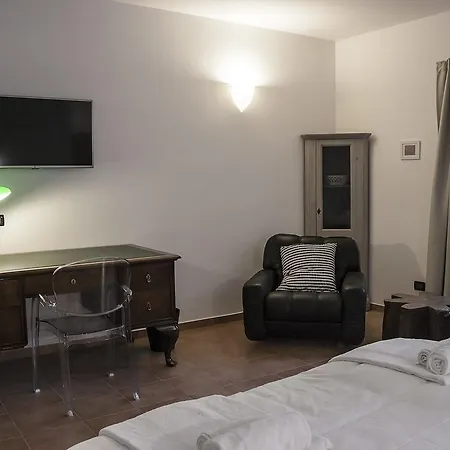 Antica Corte Guest house *